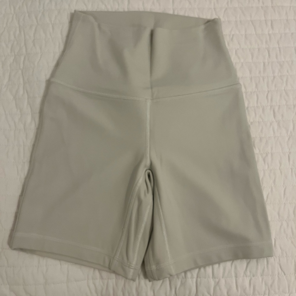 Lululemon Align High Rise Shorts 6”